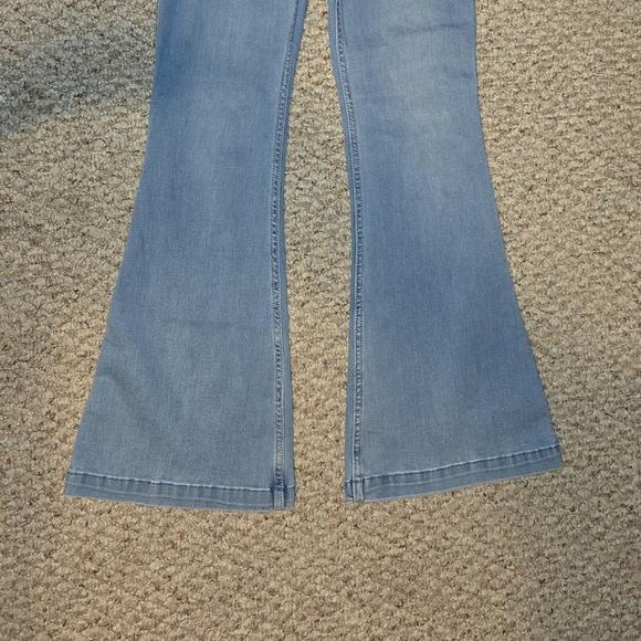NEW Hollister High Rise Flare Jeans With Tie Waist - Picture 2 of 6